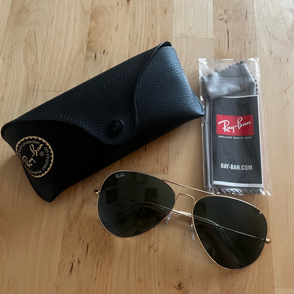 Gold rim ray ban aviator sunglasses